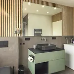 Sweethome - Dah02 - Luxus Pur Apartment, Kueche, Tv
