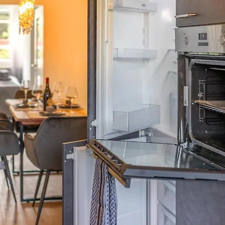 Sweethome - Dah02 - Luxus Pur Apartment, Kueche, Tv