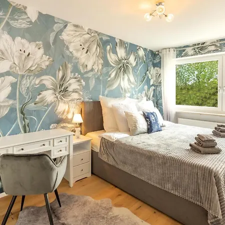 Sweethome - Dah02 - Luxus Pur Apartment, Kueche, Tv